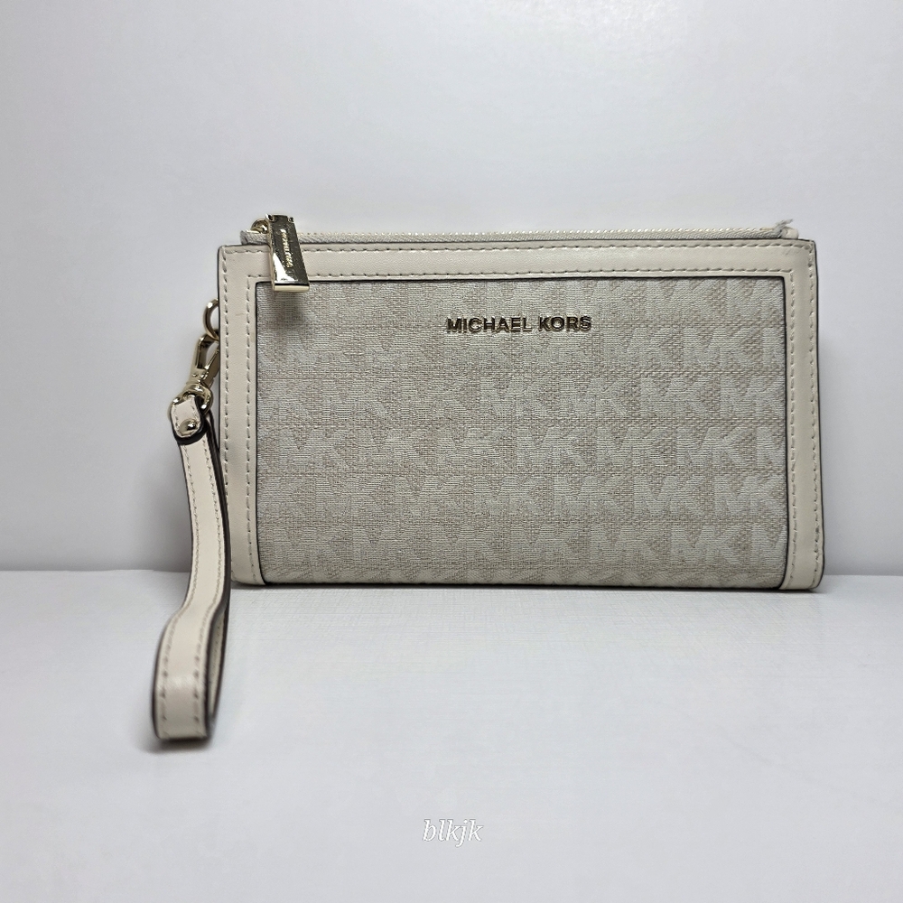 Michael Kors Adele Logo Jacquard Smartphone Wallet *Cream/Gold* EUC